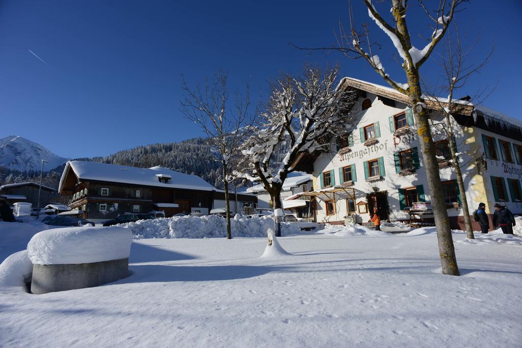 Alpengasthof Zur Post Hotel Шатвалд Екстериор снимка